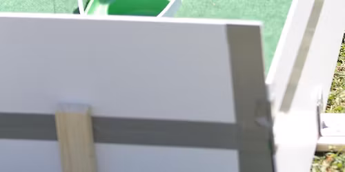 "doggi-golf" - Minigolf f\u00fcr Hundenasen