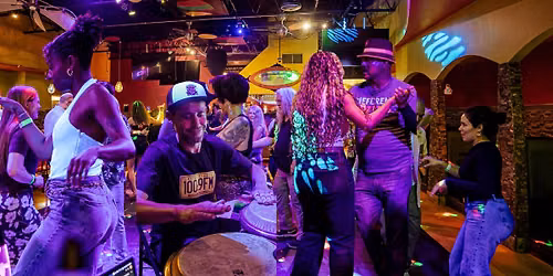 SALSA BRAVA \\|\/ CONGA LATIN BISTRO \\|\/ JUEVES 6\/18