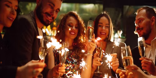 Sylwester na zamku w Mi\u0119dzylesiu i narty\/w\u0119dr\u00f3wki w Sudetach [autokar z Warszawy i \u0141odzi]  \ud83c\udf89