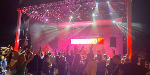 90s Country Experience @ Hurricane Alley Honky-Tonkin Time: The Crowd