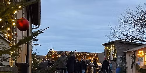 Weihnachtsmarkt bei den Alpakas vom Hacknerhof