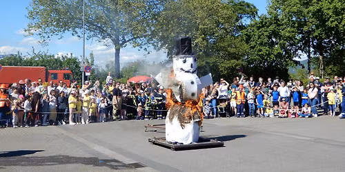 Fr\u00fchlingsfest Pfaffengrund mit Umzug & Winterverbrennung