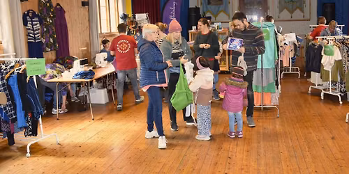 Leke- og klesbyttedag med reparasjonsverksted