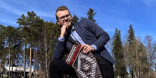 Rasmus Kadaja raamatukogu muusikasaalis