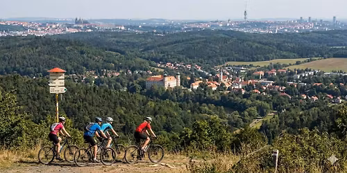 Z Mn\u00ed\u0161ku do Prahy