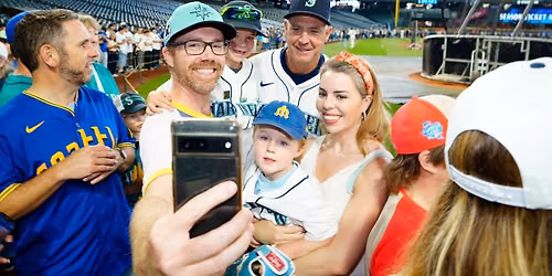 Seattle Mariners Legends Photo Day - Vip Experience