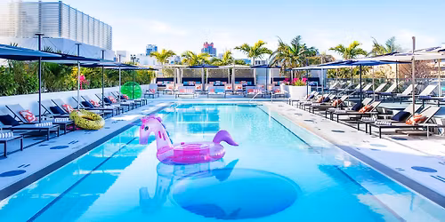 Sunday Pool Party 