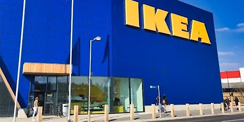 Purple Pearl goes to IKEA