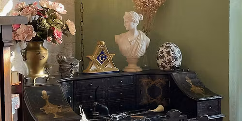 M**der Mystery Dinner - Happy Friends' Giving