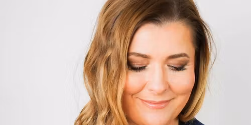 Mam m\u00f3zg i nie zawaham si\u0119 go u\u017cy\u0107 - spotkanie autorskie z Marzen\u0105 Grochowsk\u0105