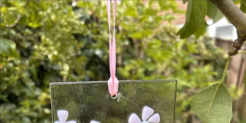 Sun Catchers Fused Glass Workshop @ Arty Joe's 1pm