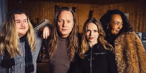 Danmarks Underholdningsorkester hylder Kim Larsen: Jesper Binzer, Caroline Henderson, Dopha, Mathias