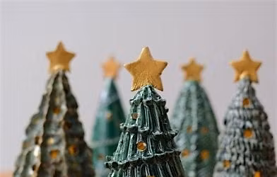 Clay Christmas Tree Light sculpture
