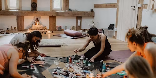 Feel & Paint \u2014 Yoni Art Workshop