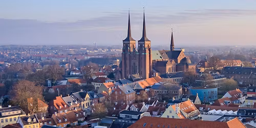 Store Bededag: Fredsgudstjeneste, lyst\u00e6nding og f\u00e6lles b\u00f8n