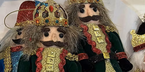 Christmas Crafts and Home Tours