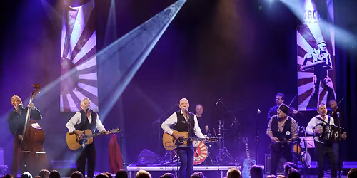 M\u00f8rketidskonsert med Groms Plass