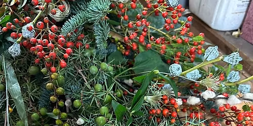CHRISTMAS DOOR WREATH WORKSHOP