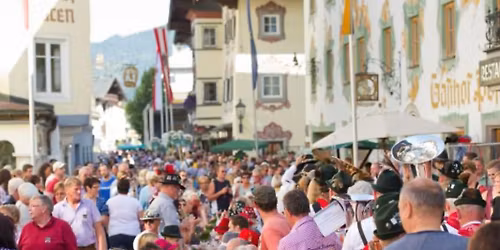 Fahrt zum 44. Kn\u00f6delfest in St. Johann