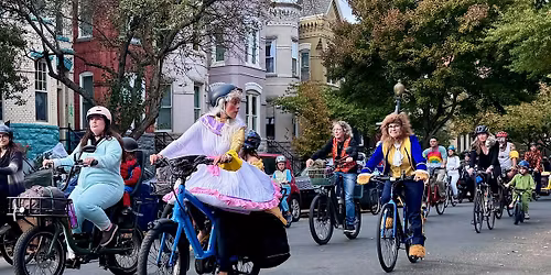 Hill Family Biking: Halloween Ride