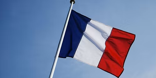 C\u00e9r\u00e9monie comm\u00e9morative \u00e0 l'occasion de la F\u00eate Nationale