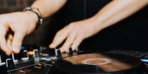 Weekend Splash with Live DJ