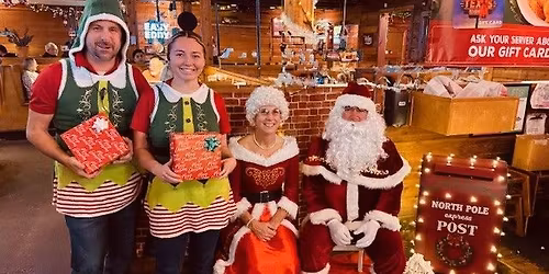 Santa and Mrs. Claus at Texas Roadhouse