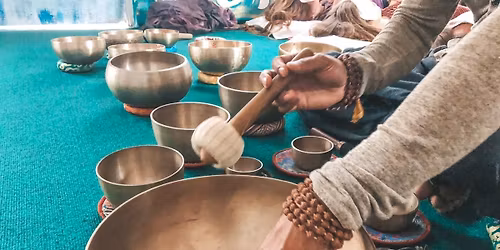 Himalayan Singing Bowls (Nep\u00e1l) \/ 14.6.