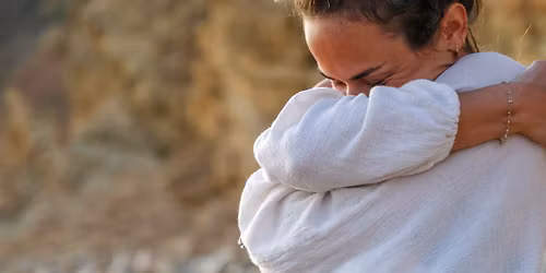 Confidence from Within: A Hypnosis Journey to Self-Acceptance