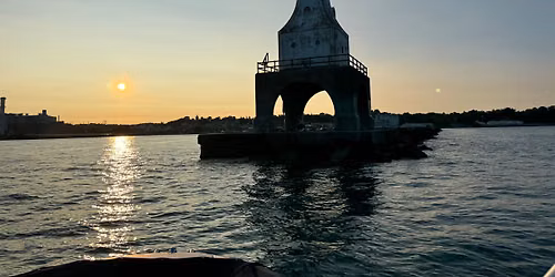 LIGHTHOUSE SUNSET YOGA