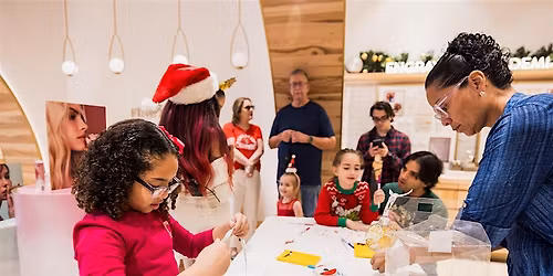 PembrokeKIDS: Santa Celebrates the Holidays with Kendra Scott