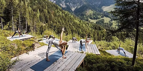 Power Yoga Retreat  RnB Music \/\/ \u00d6sterreich