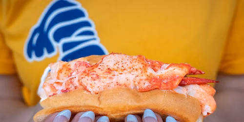 \ud83e\udd9e\ud83d\udecd\ufe0f COUSINS MAINE LOBSTER AT THE PROMENADE BOLINGBROOK! \ud83d\udecd\ufe0f\ud83e\udd9e