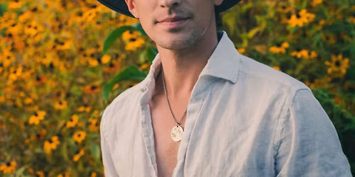 LIVE Music with Seth James