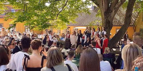 17. mai-konsert med TRILL i Botanisk hage
