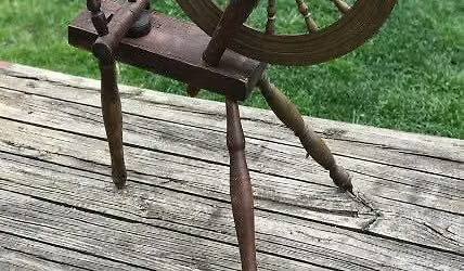 Beginner wool spinning 