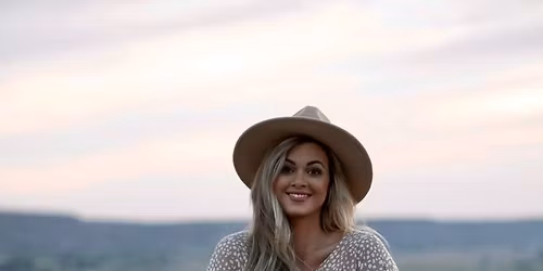 Kindsey Tracy Live @ Redhawk