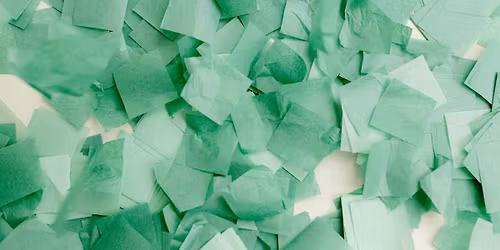 Gweithdy Gwneud Llusernau Teuluol Am \/\/ Free Family Lantern Making Workshop