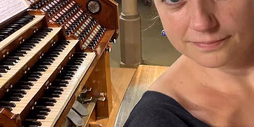 \u00bd times julekoncert med organist Tina Christiansen