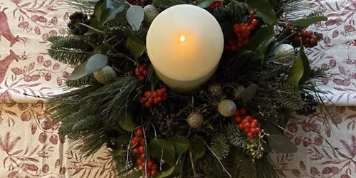 Christmas table arrangement workshop at Beach Green Hotel