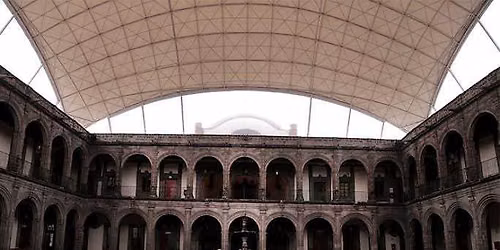 Experiencia Vizcainas: visita guiada y desayuno en el Colegio de las Vizcainas
