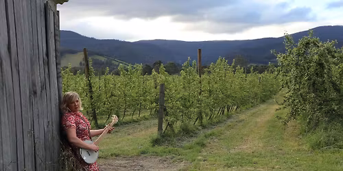 Teresa Dixon at Lost Captain