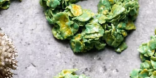 Marshmallow Wreath by Salo Salo