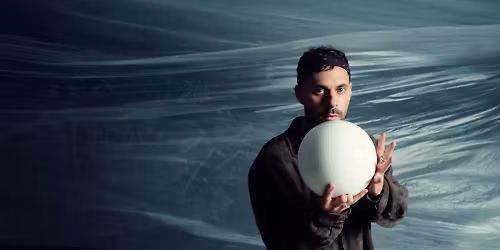 Oskar Linnros in \u00d6rebro