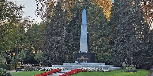 Remembering Katy\u0144 Victims - Honouring Memory, Fostering Dialogue