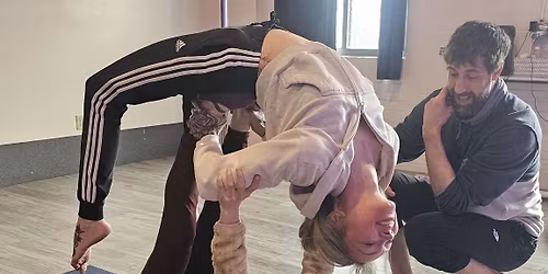 Acro Yoga