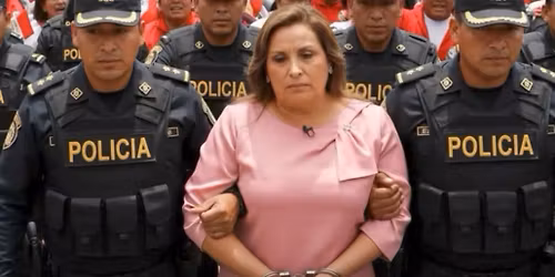 Fiesta Patronal: Dos candidatos que buscan llevar a Dina presa pasan a Segunda Vuelta 2026.