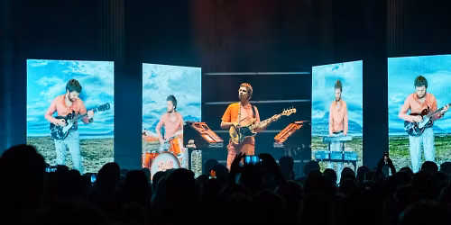 Da\u00f0i Freyr, Br\u00edet, BR\u00cdET in Boston