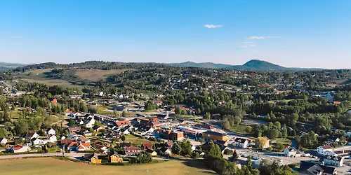 KVELDS\u00c5PNE BUTIKKER I BRANDBU