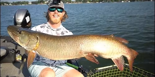 THE FOX RIVER VALLEY CHAPTER PROUDLY PRESENTS GUS MANTEY